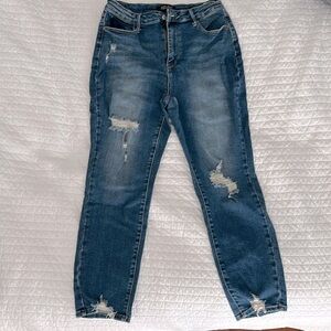 Judy Blue High Waist Boyfriend Jeans  Distressed Raw Hem Size 31